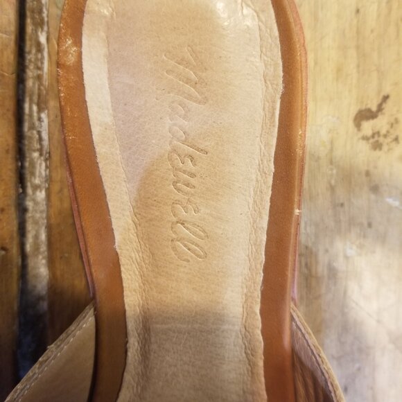 Madewell Slip On shoe size 9 in Camel Color - Picture 2 of 4